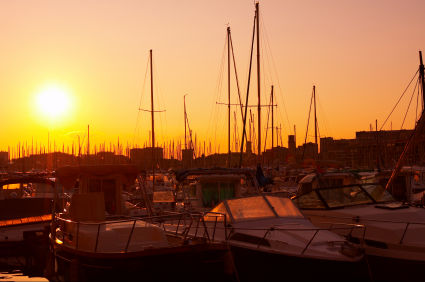 Port et coucher de soleil à Marseille